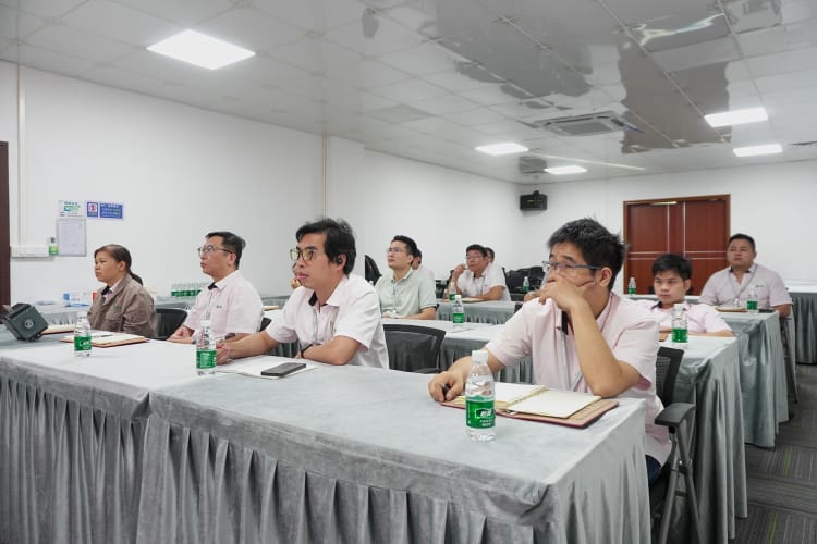 德力西電氣新能源技術交流會在祥科舉行